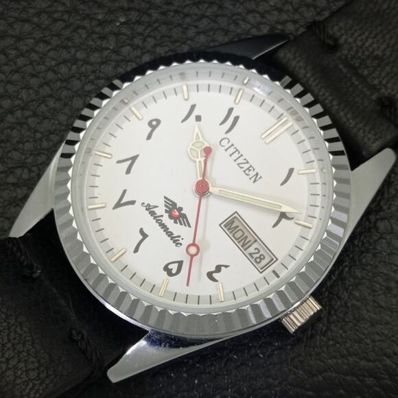 Vintage 1972 Arabic Citizen Automatic Mens Silver Watch W/daydate & Black accent - Picture 6 of 9